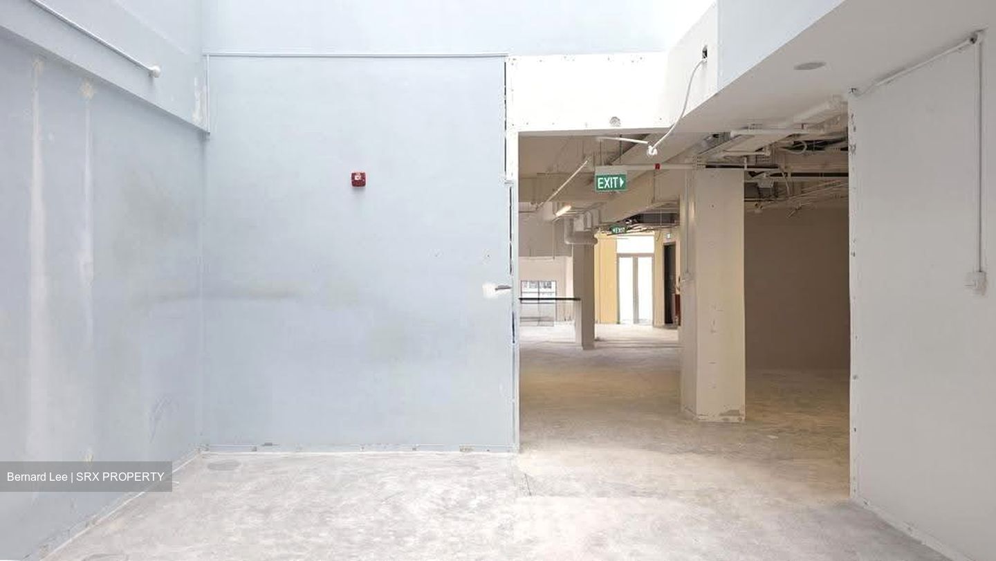 Hongkong Street (D1), Office #630584311